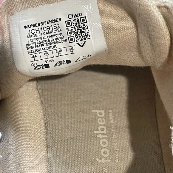 Chaco Canvas Boat Shoes Women’s 9 Cream /Soft Yellow LaceUp Casual Comfort Shoes - Picture 4 of 5